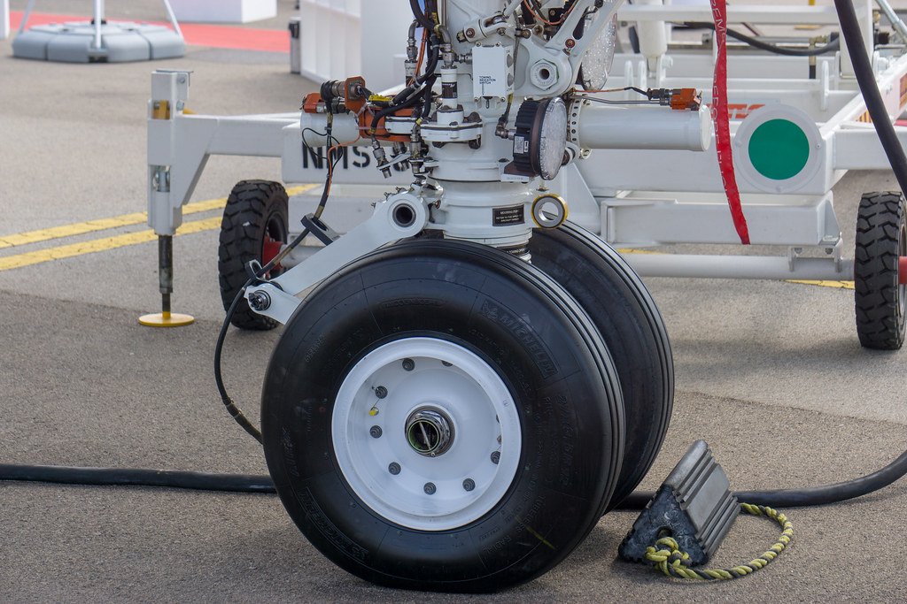 Módulo 11A — Aerodinámica, Estructuras y Sistemas (Avión Turbina)